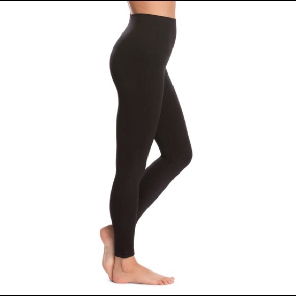 Spanx Seamless Leggings in Color Black - Picture 3 of 7